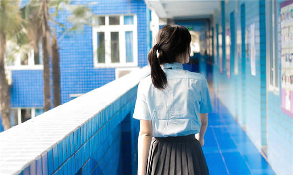 东宝如何找到一个可以帮助我生孩子的女人？
